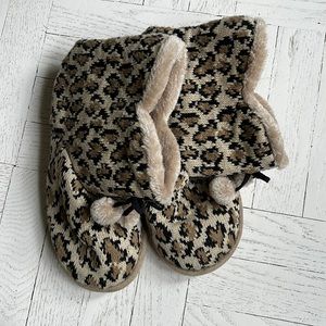 Leopard slippers